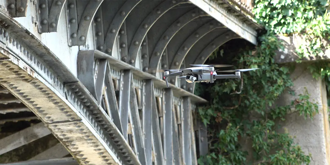 Inspection de pont par drone aérien